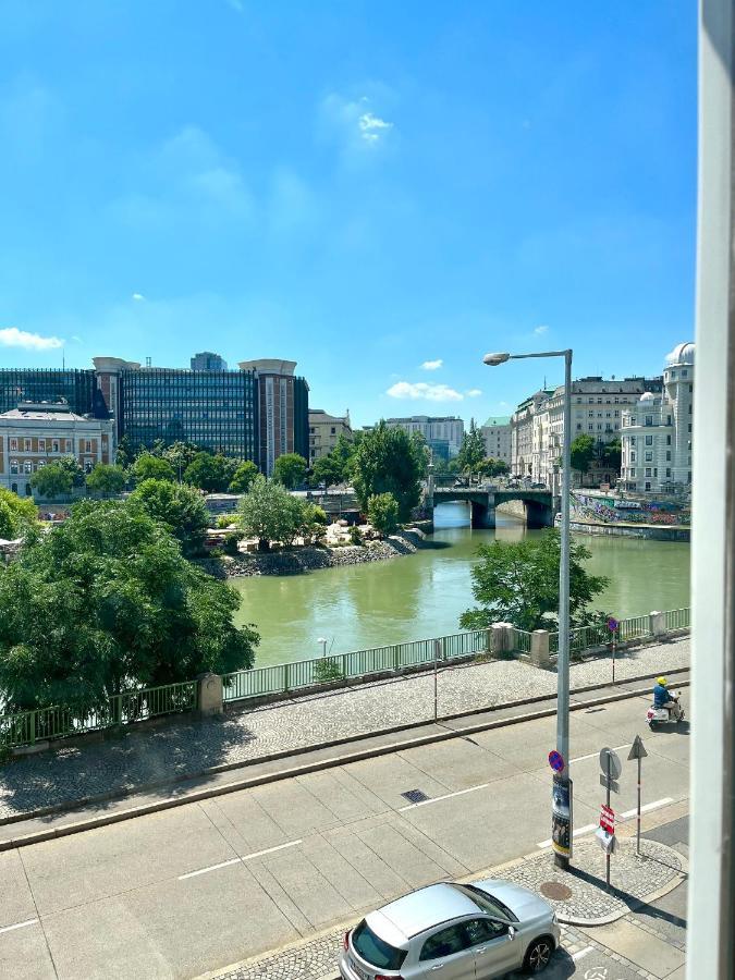 Apartament With A Musical Soul - Leopoldstadt *